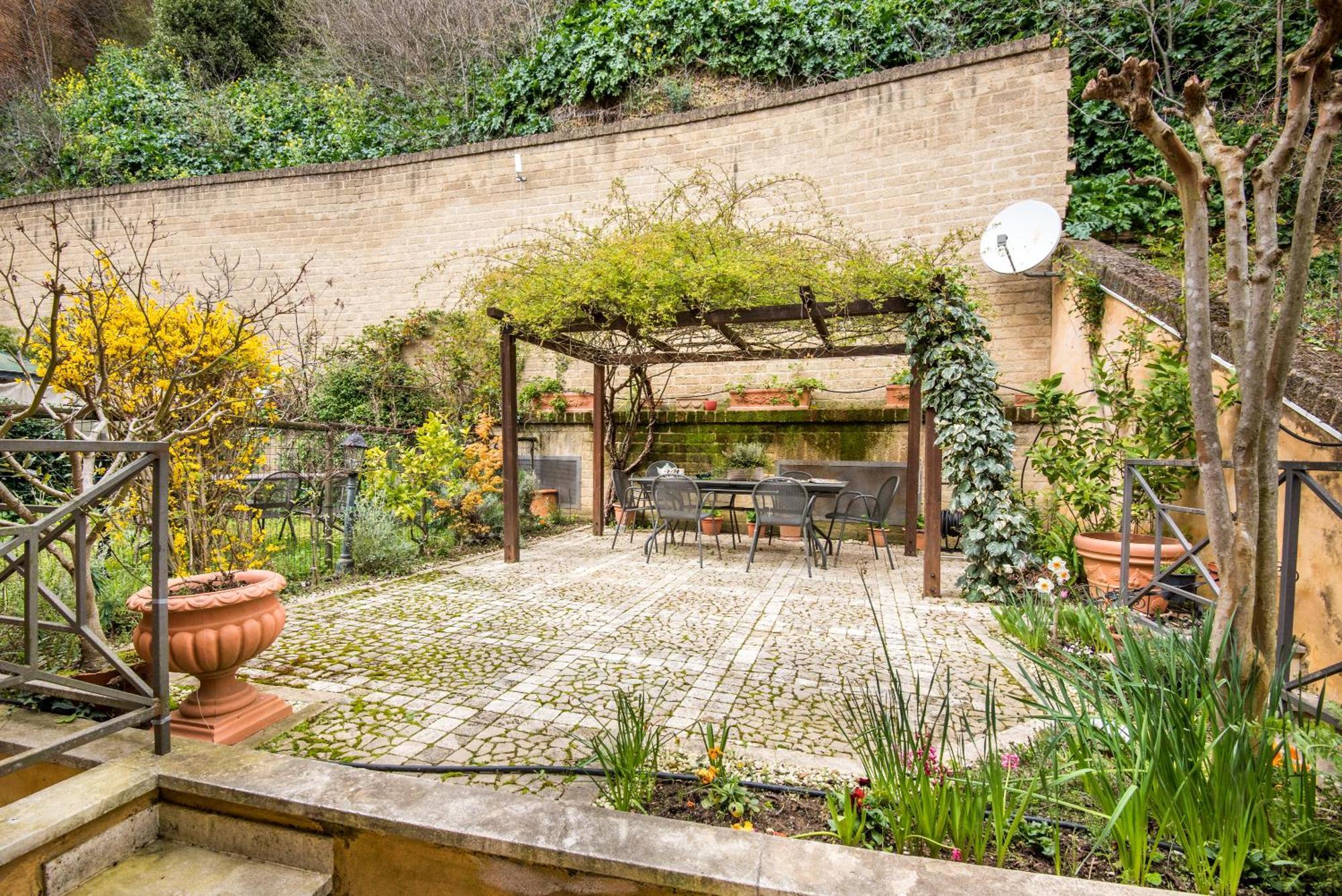 Вилла Secret Garden Сиена Экстерьер фото